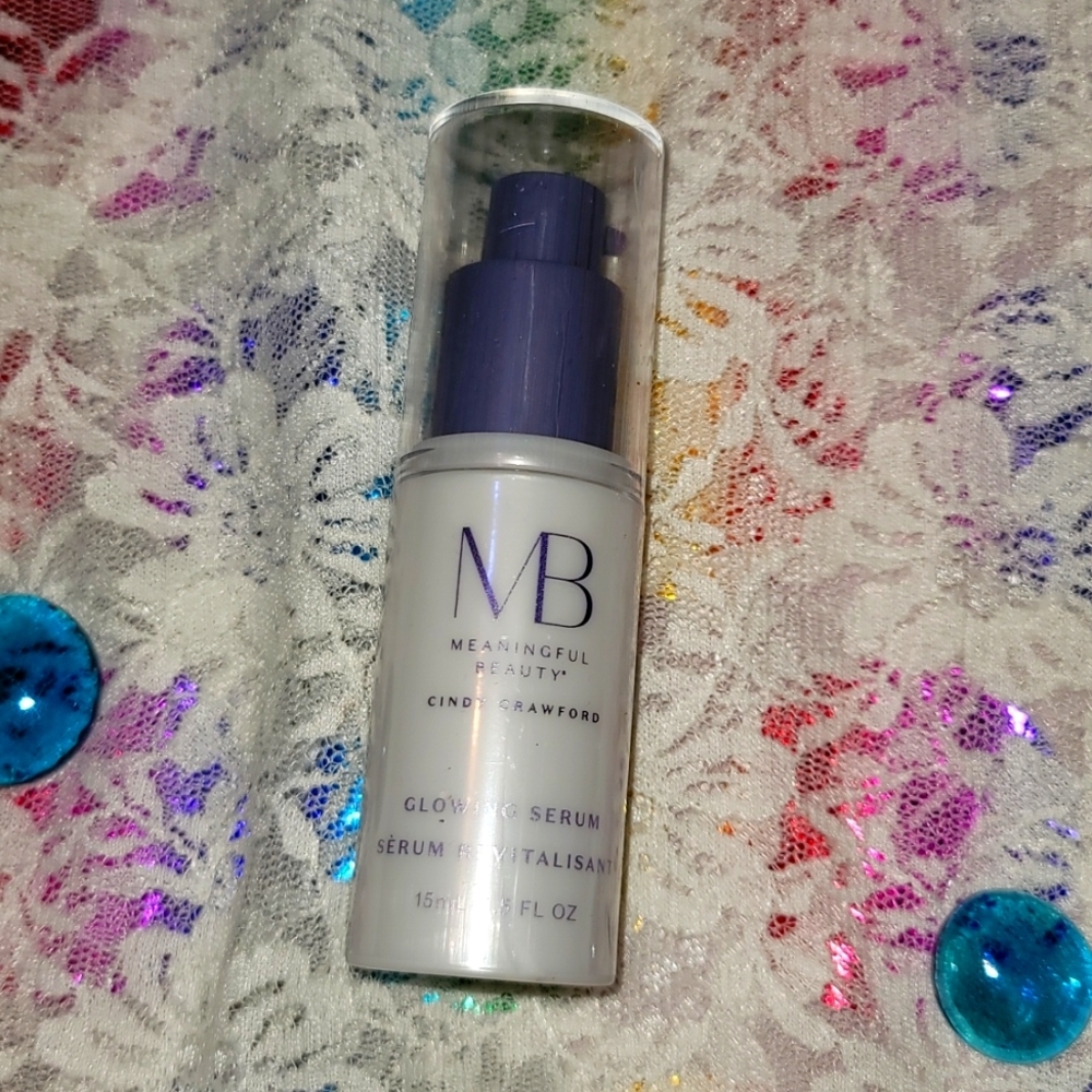 Cindy Crawford's Meaningful Beauty Glowing Serum